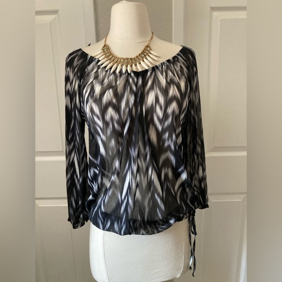 ❗️5X$30❗️ INC International Concepts Women's Printed Tie Waist Blouse - Picture 2 of 6